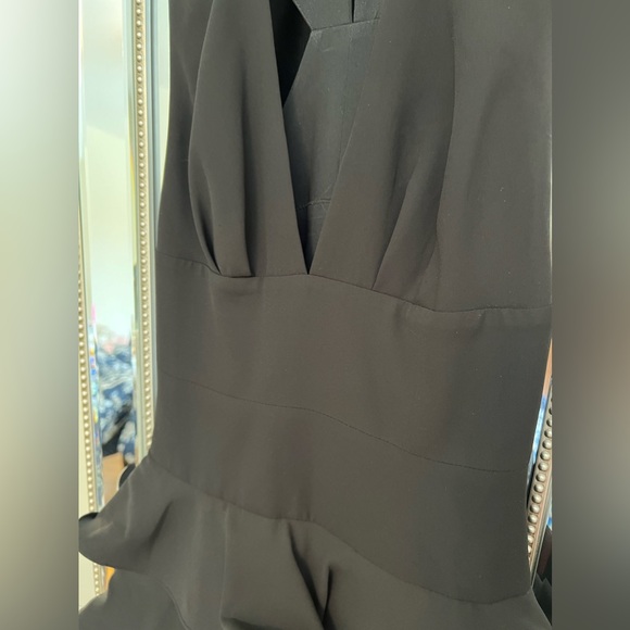 BCBGMAXAZRIA KATIA RUFFLED SLEEVELESS BLACK/WHITE COCKTAIL DRESS SIZE 2 US - Picture 5 of 10